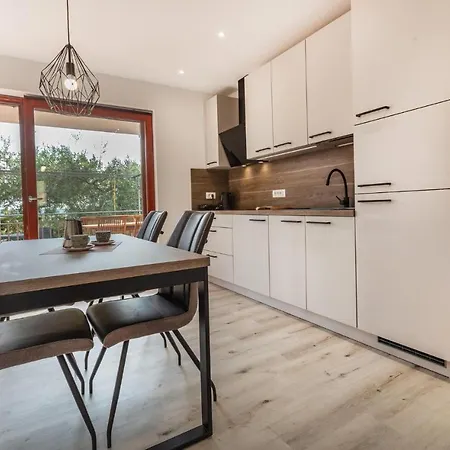 1 Bedroom Cozy In Sečovlje