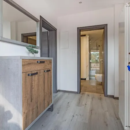 1 Bedroom Cozy In *