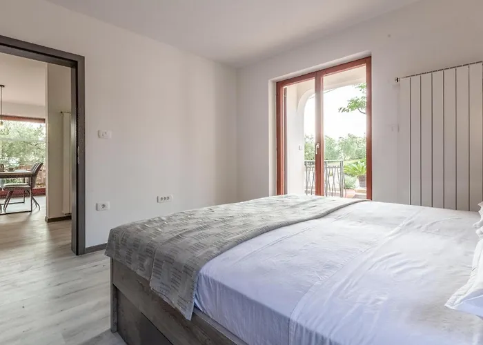1 Bedroom Awesome In Sečovlje